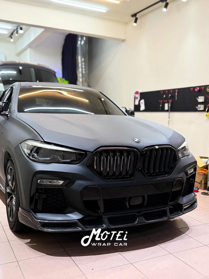 BMW X6 正面